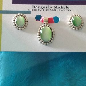 SS7) Sterling silver lime catseye stone  EUC set